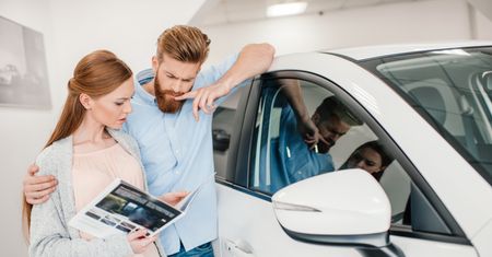 Nowe auto? Trzeba czekać coraz dłużej. Od ręki tylko od Japończyków