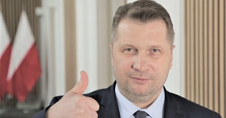 Pojechali na osiedle Czarnka. "O tym panu nie będę rozmawiał"