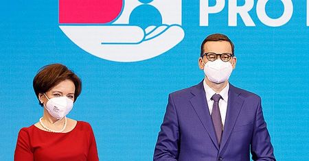 Polski Ład. 500 plus i trzynaste emerytury zostają. Pierwsze zmiany dla seniorów zapowiedziane na 2022 rok