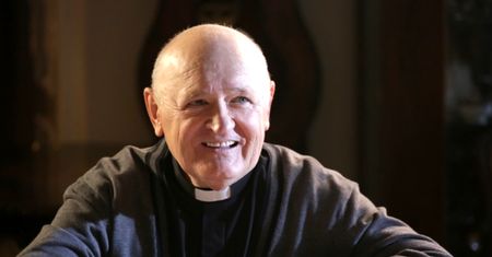 Zagrał księdza w telenoweli. Podwójne pożegnanie Macieja Damięckiego