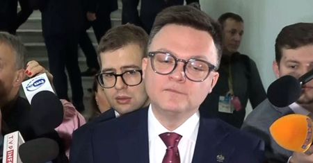 "Niech mnie straszą, niech mi grożą". Hołownia odpowiedział Kamińskiemu i Wąsikowi