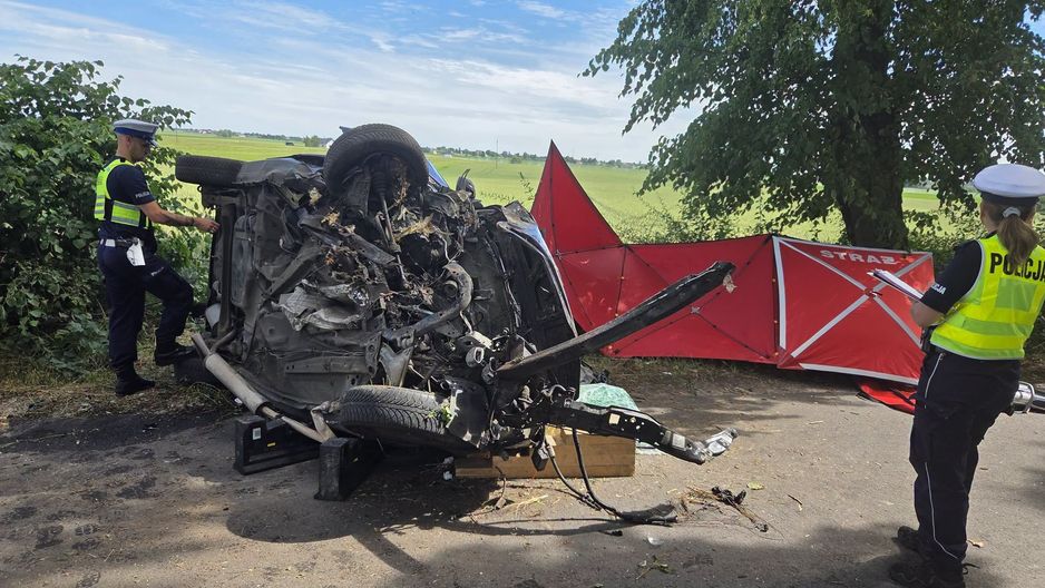 Tragiczny wypadek pod Włocławkiem. Nie żyją matka i 13-letnia córka