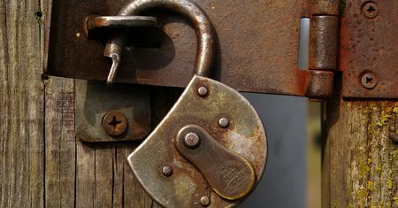 Edge z poważną luką. Exploit pozwala uruchomić programy na komputerze ofiary