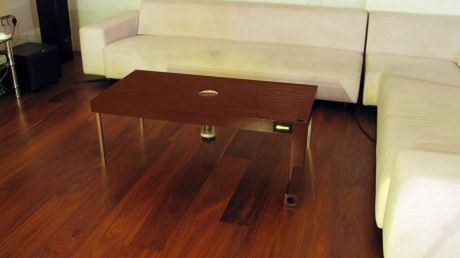 Zabójczy stół zjada myszy 1