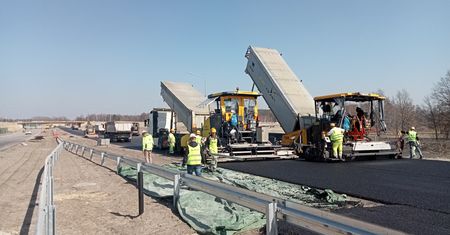 Strach zagląda na budowy dróg. Na placu pustki, a na rynku materiałów "cena dnia"