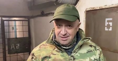Zaczyna się popłoch w Rosji. Zabójcy, złodzieje i sadyści z bandy Prigożina wracają do domów