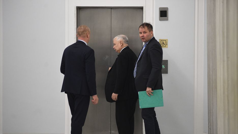 Jacek Cieślikowski często towarzyszy prezesowi PiS podczas sejmowych posiedzeń