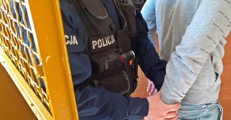 Dolny Śląsk. Oszukał kilkaset osób w Polsce. Przyznał się do winy