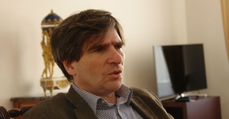 Jacek Międlar z legitymacją SDP. Zaskakujące tłumaczenie prezesa