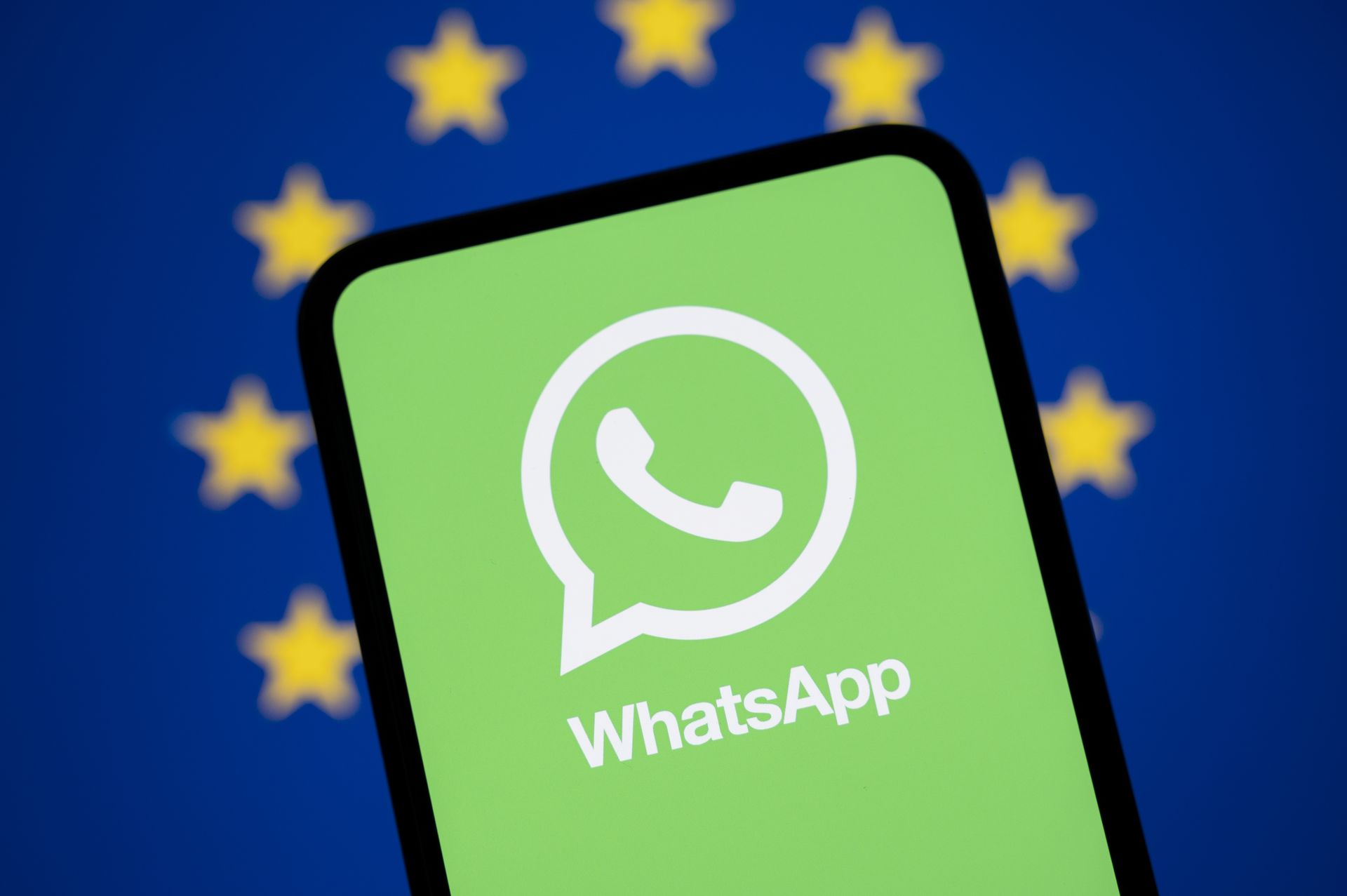 Zmieniają zasady WhatsAppa. Komisja Europejska sprawdza potencjalny monopol