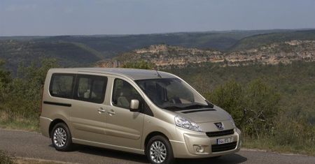 Toyota będzie sprzedawała Peugeota Experta