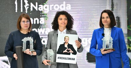 Wrocław. Cichanouska, Kalesnikawa i Kawalkowa z Nagrodą Jana Nowaka-Jeziorańskiego 2021