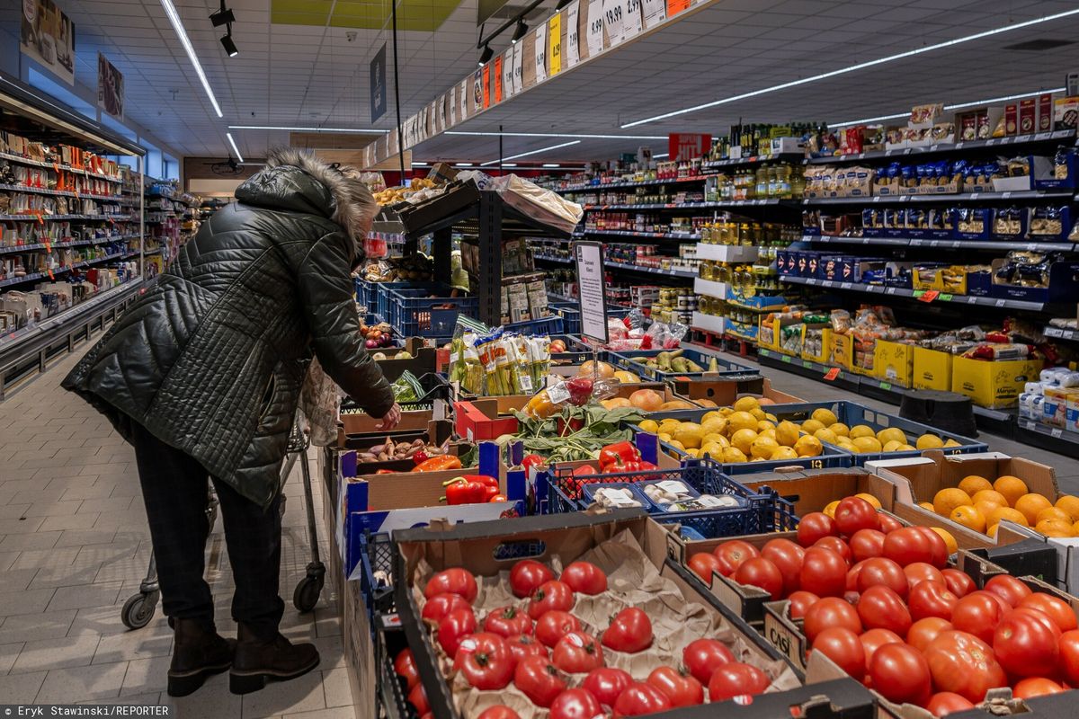 Polacy znów będą się łapać za portfele. Szykuje się fala podwyżek