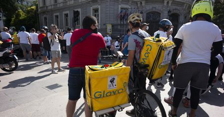 Glovo Prime wchodzi do Polski. Zakupy i dania z restauracji na abonament