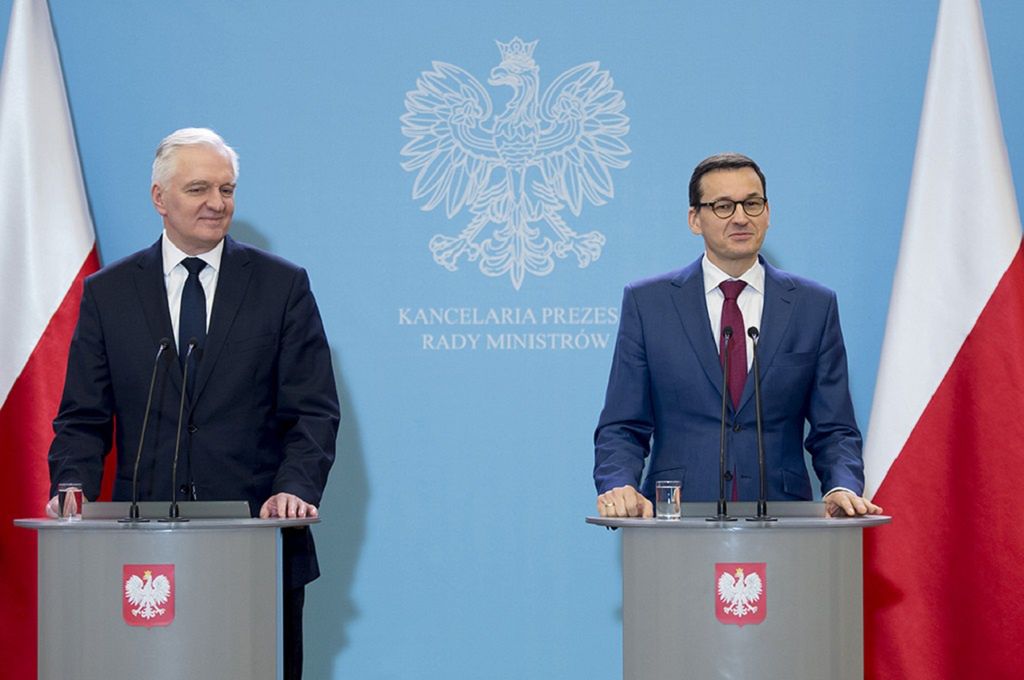 Tarcza Finansowa zaktualizowana. Pomysł wyszedł z resortu wicepremiera Jarosława Gowina (po lewej, obok premier Mateusz Morawiecki).