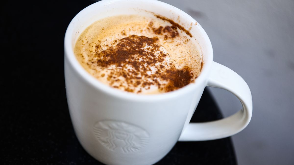 Kofeina wpływa na to, ile wydajemy na zakupy