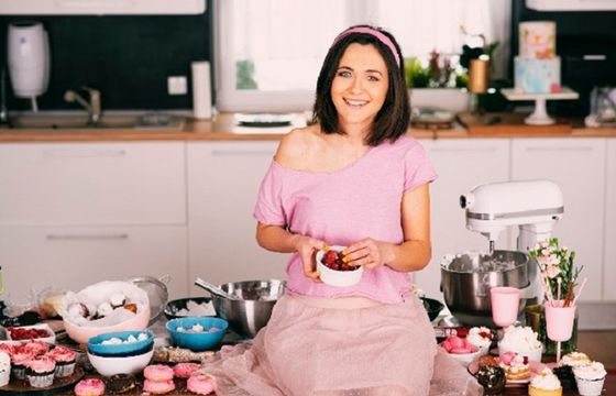 Nowy program „Ooo Ciastko. Słodko i z pasją” w TVS. Prowadzącą Elżbieta Hurek