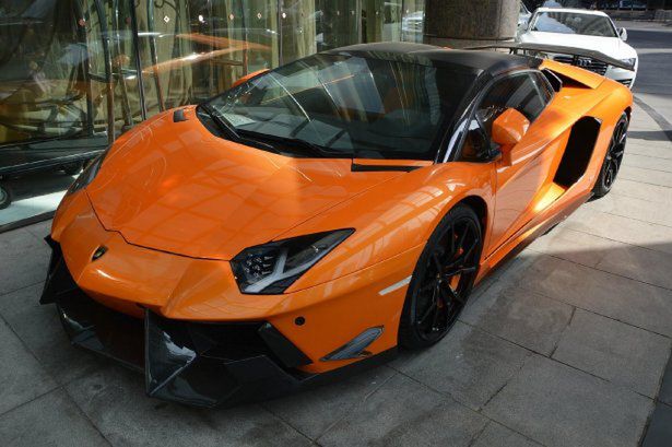 Lamborghini Aventador Roadster SV od DMC - SuperVeloce wannabe?