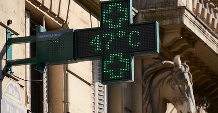 Najwyższy alert pogodowy we Francji. 26 mln ludzi w strefie zagrożenia