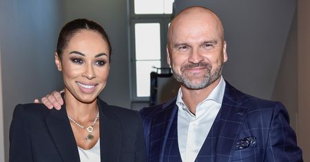 Są partnerami w życiu i w biznesie. Historia niezwykłego związku Omeny Mensah i Rafała Brzoski