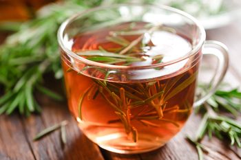 Poprawia trawienie lepiej niż mięta i rozgrzewa. Parzę po jedzeniu zamiast zwykłej herbaty