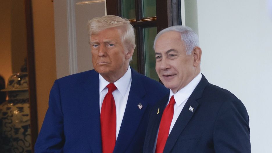Beniamin Netanjahu w USAMandatory Credit: Photo by Mehmet Eser/ZUMA Press Wire Service/Shutterstock (15243160d)
U.S. President Donald Trump greets Israeli Prime Minister Benjamin Netanyahu as he arrives at the White House on April 7, 2025 in Washington, DC.
Netanyahu Visits Trump At The White House, Washington, District of Columbia, USA - 07 Apr 2025Mehmet Eser/ZUMA Press Wire Serv