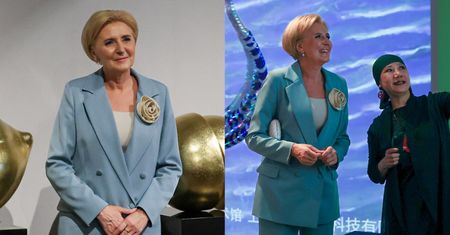 Agata Duda zwiedza muzeum w Szanghaju odziana w morski garnitur i ORYGINALNĄ broszkę (ZDJĘCIA)