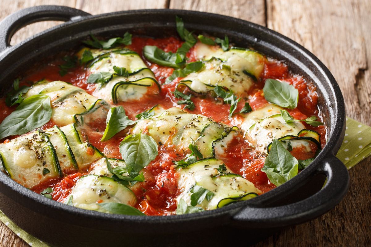 Perfect light dinner for spring evenings: Zucchini rolls