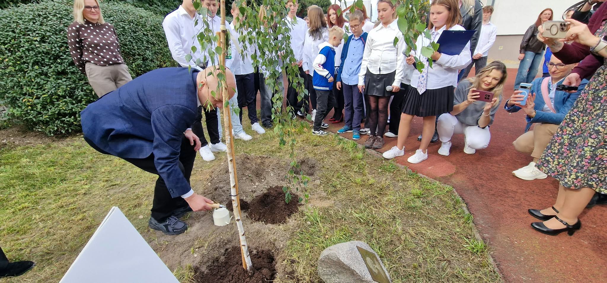 Kapsuła czasu w SP 18 w Płocku 
