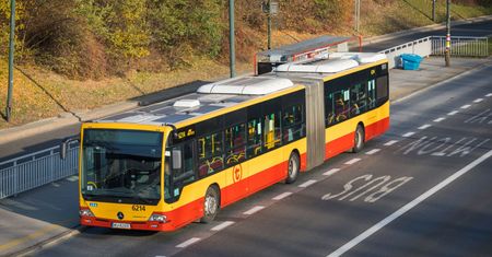 Kierowca autobusu przyszedł do pracy w spódnicy. ZTM nałożył karę