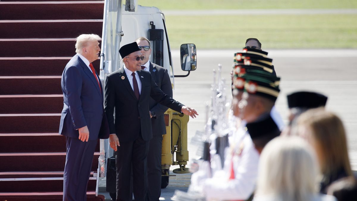 Trump już w Kuala Lumpur. Wizytę rozpoczął od tańca