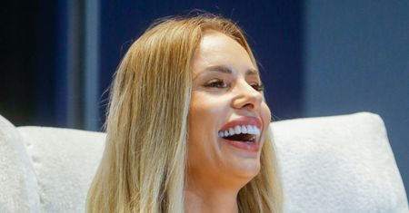 Izabela Janachowska na hiszpańskich wakacjach paraduje w kostiumie ozdobionym 24-KARATOWYM ZŁOTEM (FOTO)