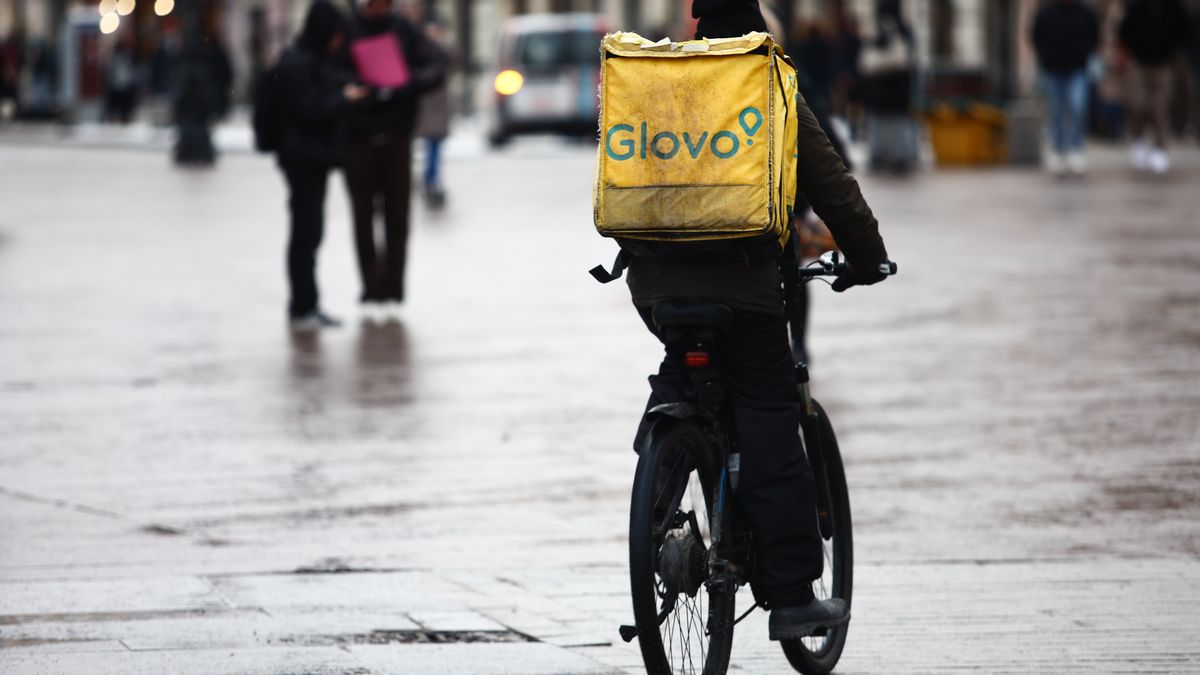 Warsaw Business And Economy
Glovo courier on a bike is seen in Warsaw, Poland on January 12, 2024. (Photo by Jakub Porzycki/NurPhoto via Getty Images)
NurPhoto
app, bike, courier, european, polish, rider, glovo, january 12, photo, jakub porzycki, nurphoto, delivery service, bicycle delivery, urban logistics, on-demand delivery, food delivery, package transport, quick commerce, european market, logistics platform, courier service, city transport, startup, online ordering, real-time tracking, last-mile delivery, sustainable transportation, local delivery, service industry, gig worker.