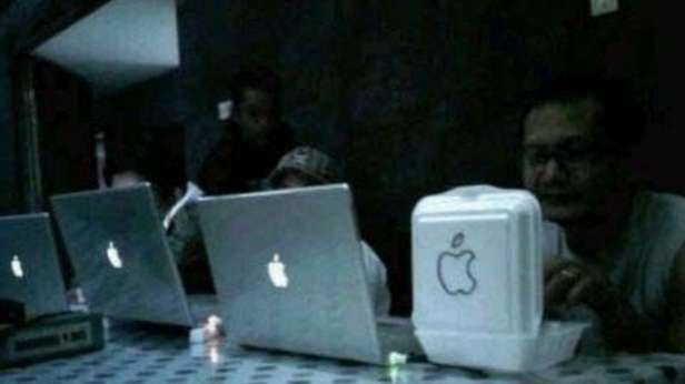 Dostali laptopa z tektury, odesłali ThinkPada 1