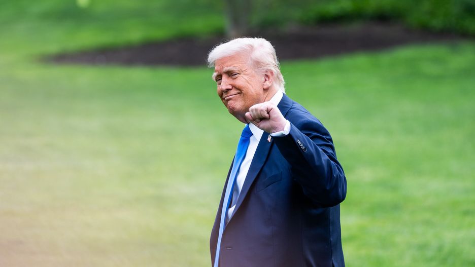 WASHINGTON, DC  May 1, 2025:

US President Donald Trump makes his way to Marine One on the South Lawn of the White House on Thursday May 1, 2025.

(Photo by Demetrius Freeman/The Washington Post via Getty Images)