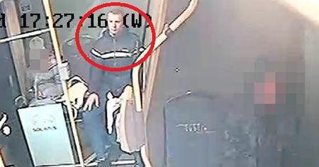 Pasażer na gapę poszukiwany. Do trolejbusu weszli kontrolerzy, więc wybił szybę w drzwiach i uciekł