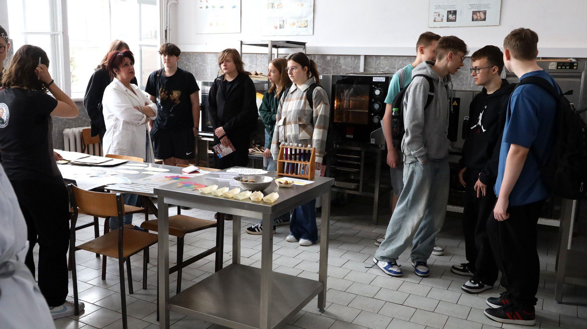 Pokaz mody w ty sukien ślubnych był atrakcją drzwi otwartych w Grudziądzkim &#34;gastronomiku&#34;