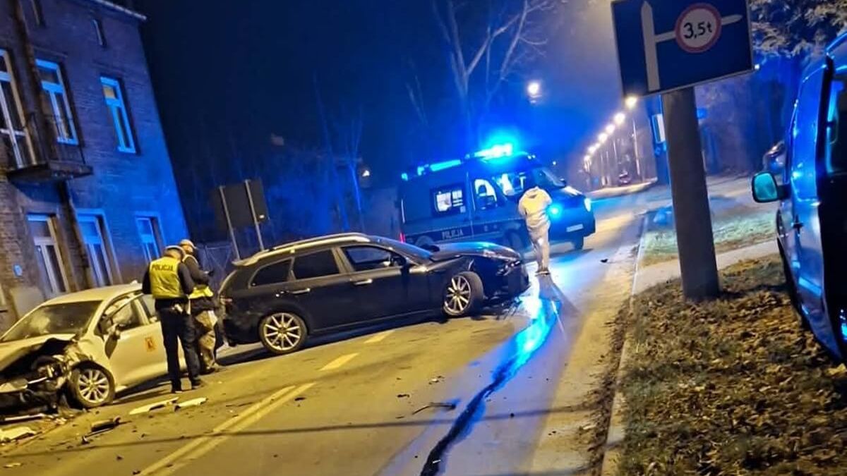 Zderzenie alfy romeo z toyotą na ul. Pawiej w Lublinie