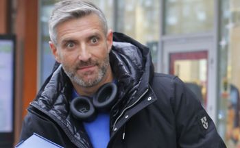 W Niemczech tak się robi. W Polsce za ten gest Dowbora wyrzucono go z klasy