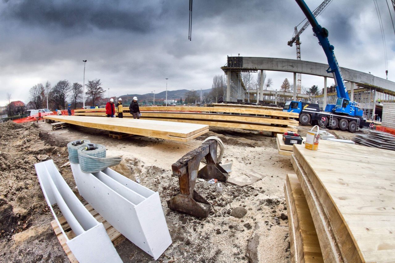 Alarmujące dane. Budownictwo w gronie najbardziej zadłużonych branż