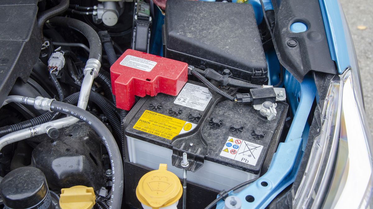 Akumulator w samochodzie