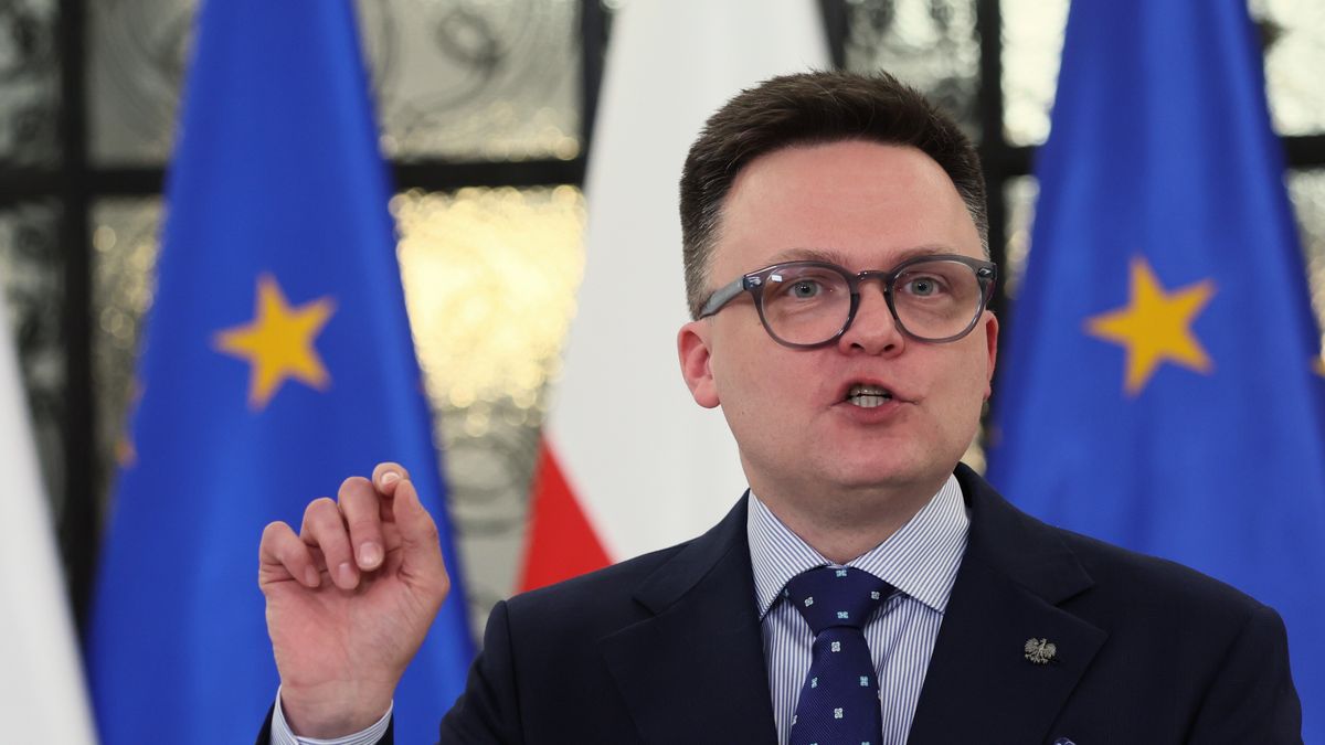 Warszawa, 04.01.2024. Marszałek Sejmu Szymon Hołownia podczas konferencji prasowej w Sejmie w Warszawie, 4 bm. (amb) PAP/Leszek Szymański