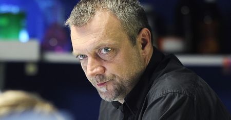 Dla "W11" odszedł z policji. Walczy o pieniądze z tantiem