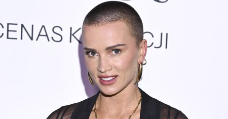Odważny wybór Maffashion. Przyszła na pokaz w prześwitującym body