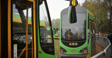 Na start płacą 5,3 tys. zł. Dorzucają premię. Chętnych brak