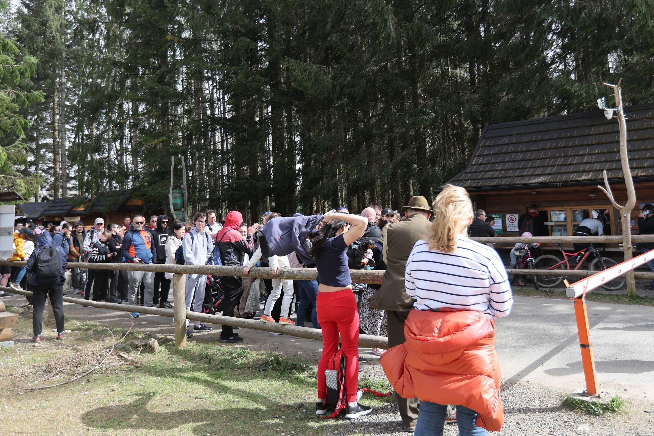 Najazd turystów na Tatry