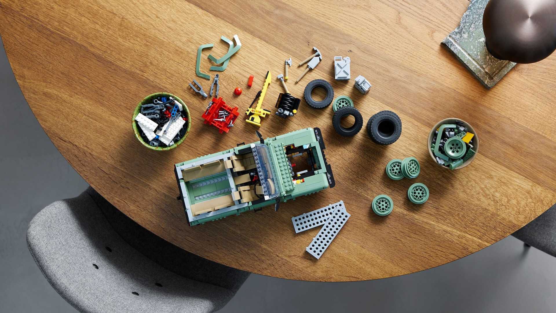 Land Rover Defender 90 Icons Lego
