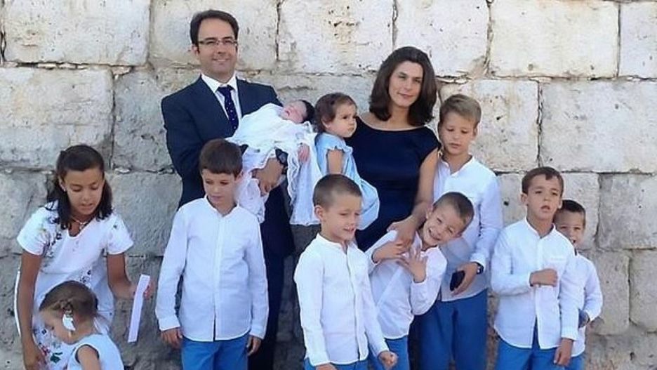 Hiszpańska rodzina z koronawirusem