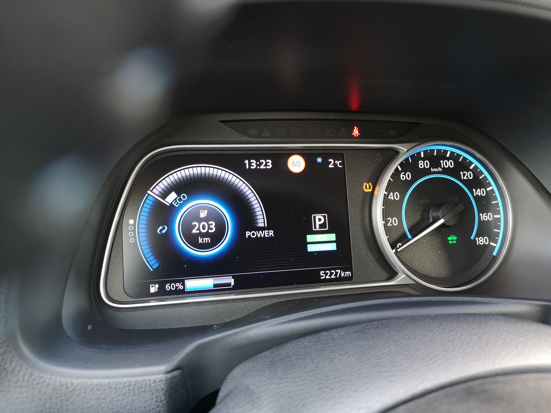 Nissan Leaf e+: Systemy wsparcia kierowcy, zarządzania energią oraz audio Bose 29