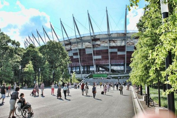 Mecz Polska - Gibraltar na Stadionie Narodowym w Warszawie. Utrudnienia w komunikacji